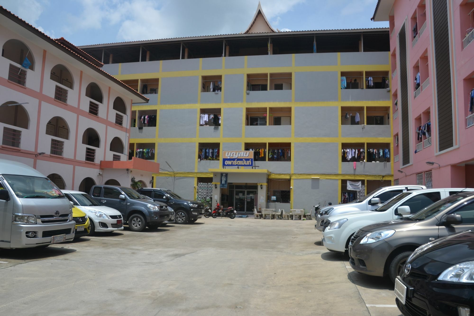 Bun Som Apartment Ban Don Lang Ngoại thất bức ảnh
